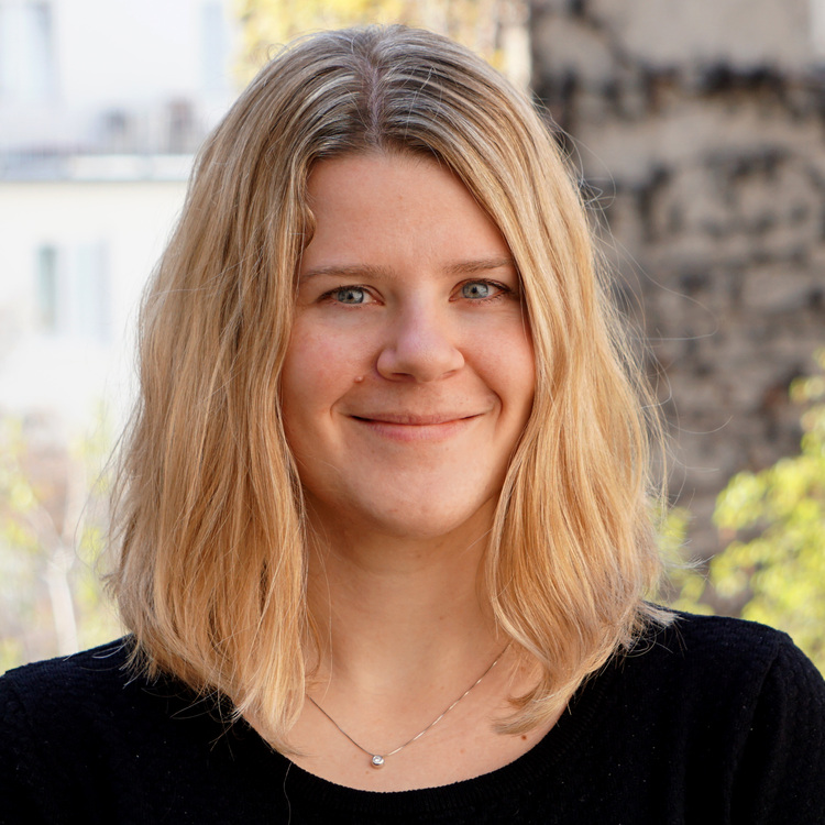 Dr. Alexandra Stauffer
