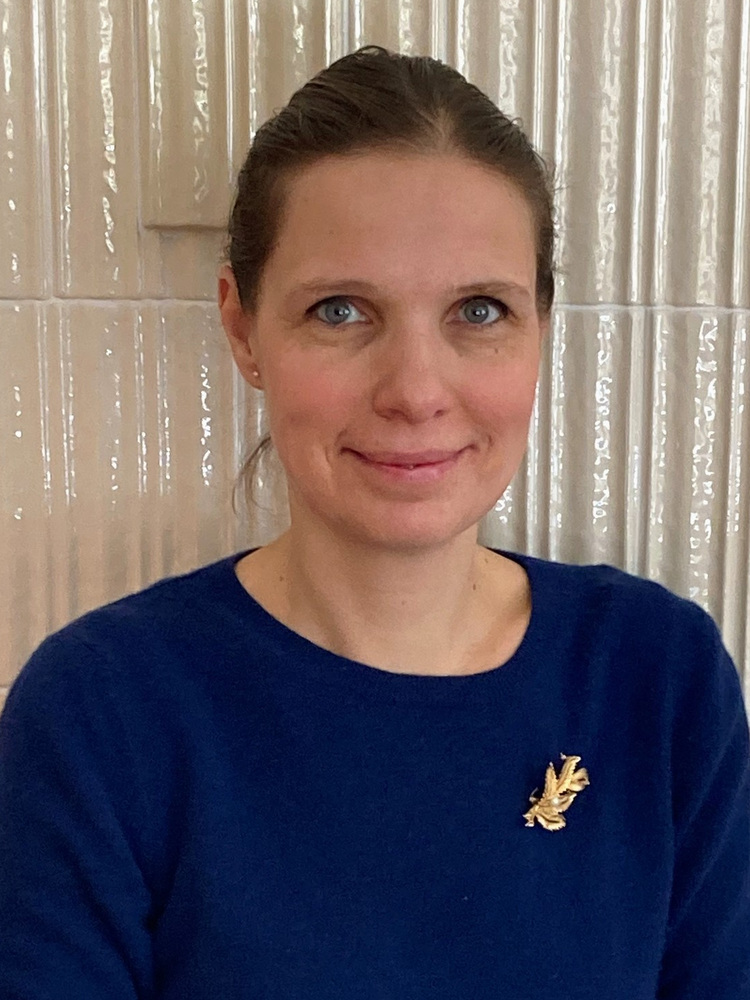 Dr. Krisztina Heindl-Rusai